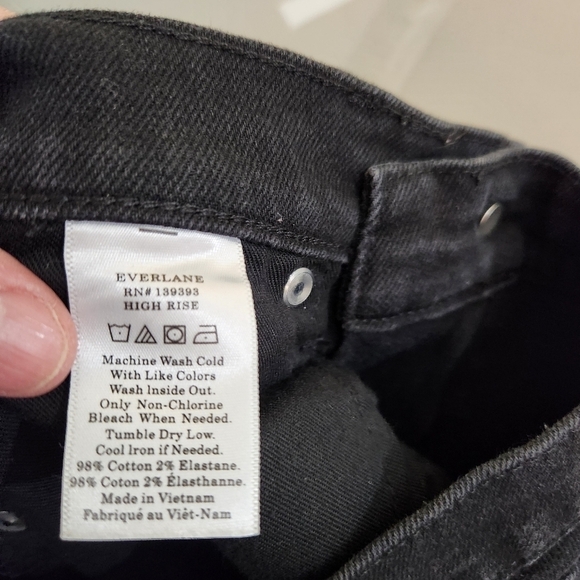 Everlane High Rise Mom Jeans Washed Black, sz 26 - Picture 4 of 5